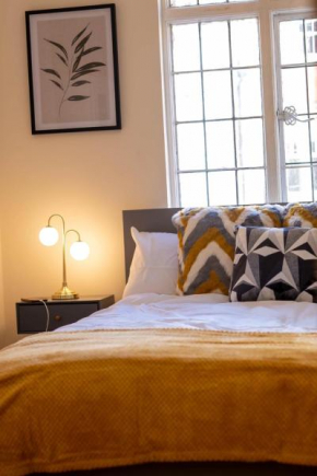 Newhall Street Stay
